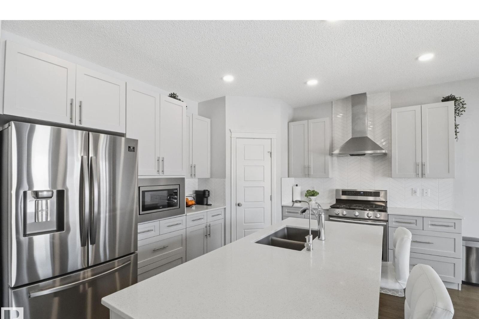 Additional image 8 of 812 176 Street SW, Edmonton, AB, T6W2X3