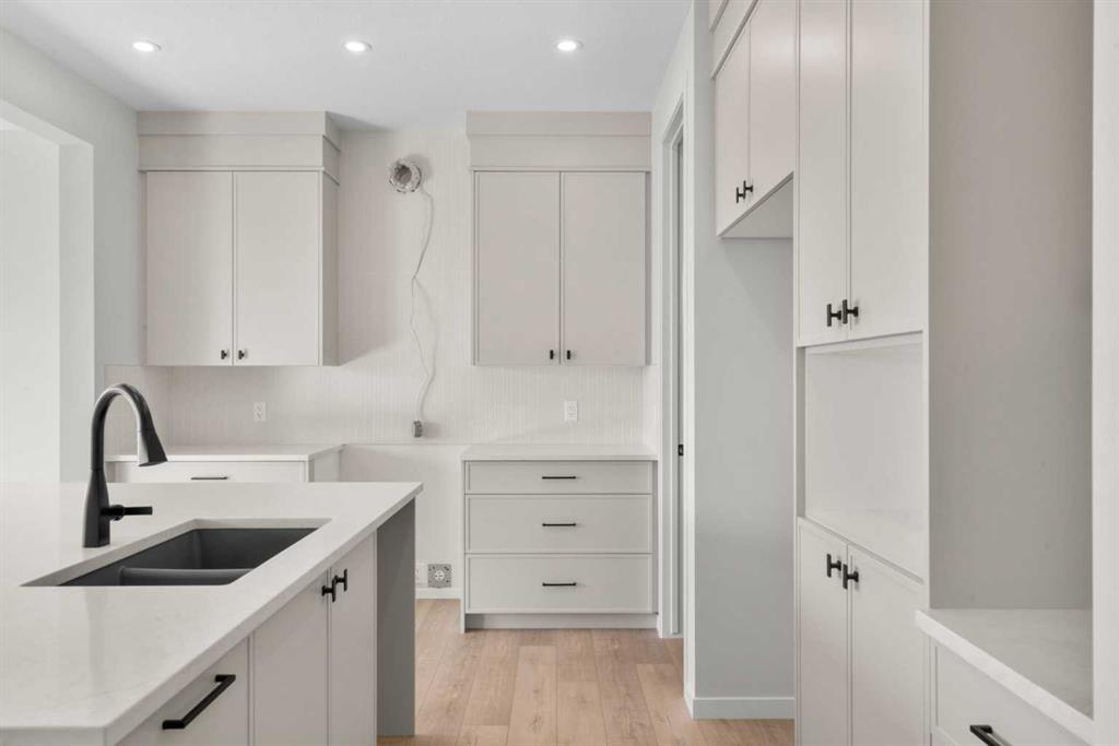 Additional image 4 of 270 West Grove Lane SW, Calgary, AB, T3H 6K8