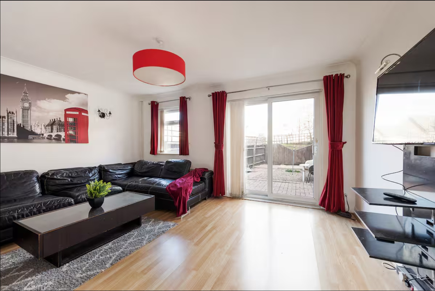 3 Bed Terraced House, Oxley Close, SE1, N1 7GU