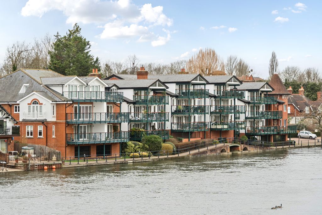 Additional image 12 of 2 bed flat for saleRay Mead Road, Maidenhead SL6