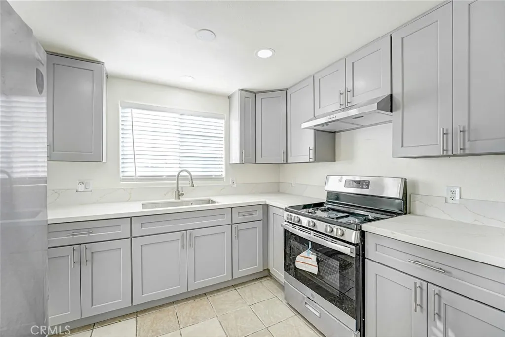 Additional image 2 of 400 W 109th Street W Unit 2, Los Angeles, CA 90061