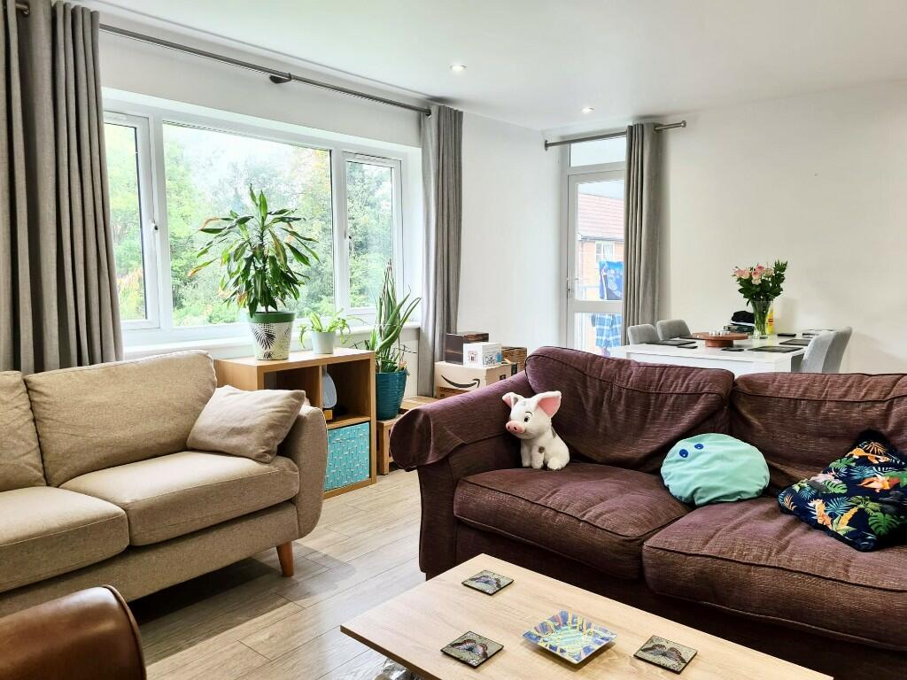 Additional image 3 of Hall Place Close, St. Albans, Hertfordshire, AL1 3SD