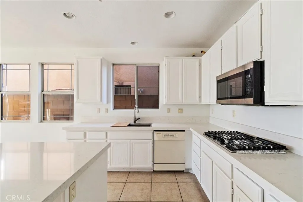 Additional image 40 of 16757 Escalon Dr, Fontana, CA 92336