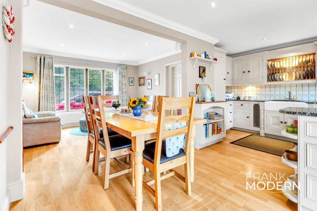 Additional image 20 of 5 bed semi-detached house for saleAbbey Place, Thorney PE6