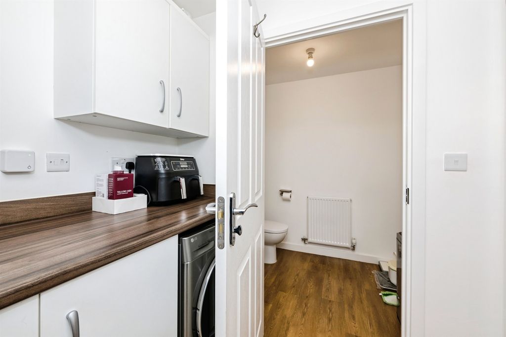 Additional image 7 of 4 bed detached house for saleWilton Avenue, Hampton Gardens, Peterborough PE7