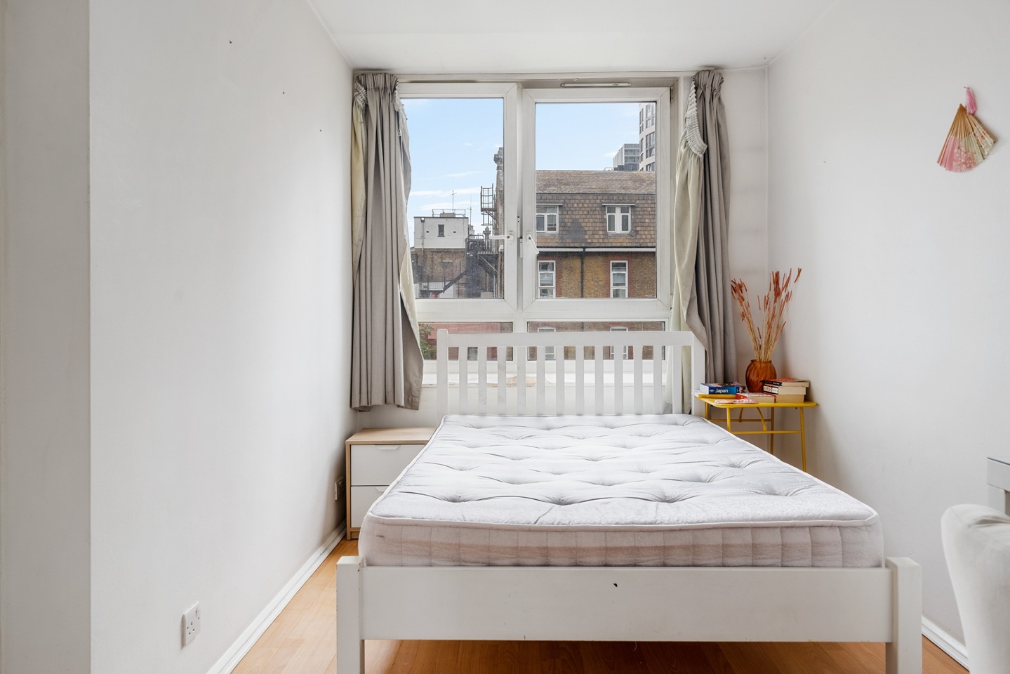 Additional image 5 of 3 Bed Flat, Saint Lukes Estate, EC1V, N1 7GU