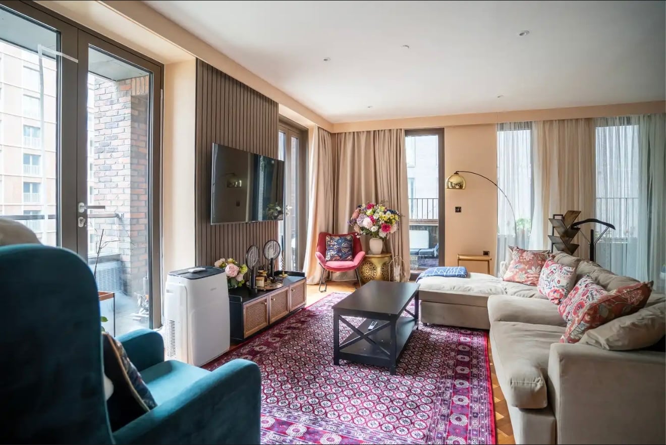 Additional image 10 of 3 Bed Flat, New Union Square, SW11, N1 7GU