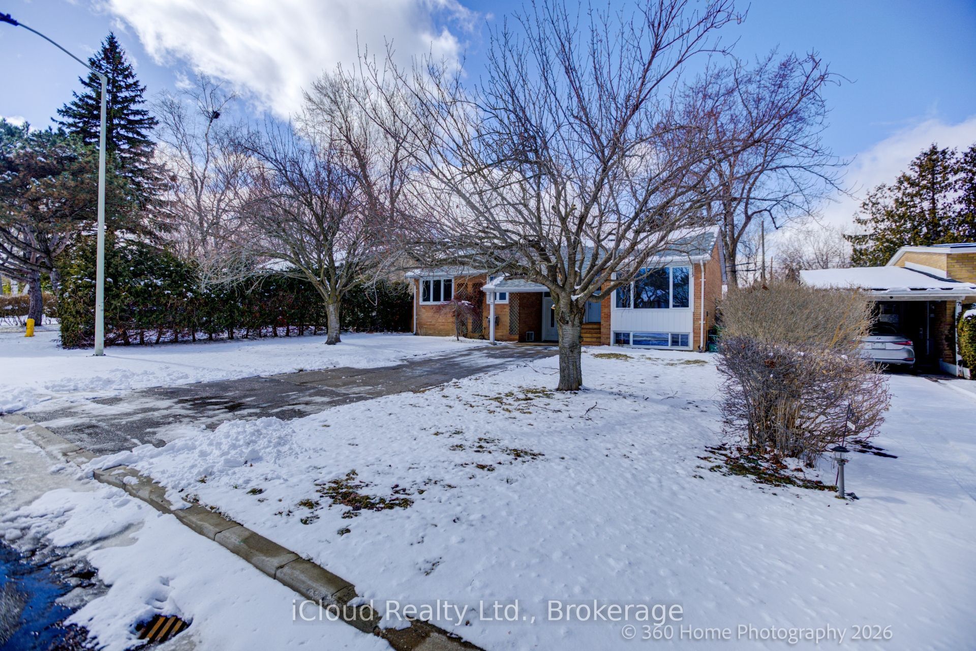 Additional image 2 of 73 Berkinshaw Crescent, Toronto, ON, M3B 2T1