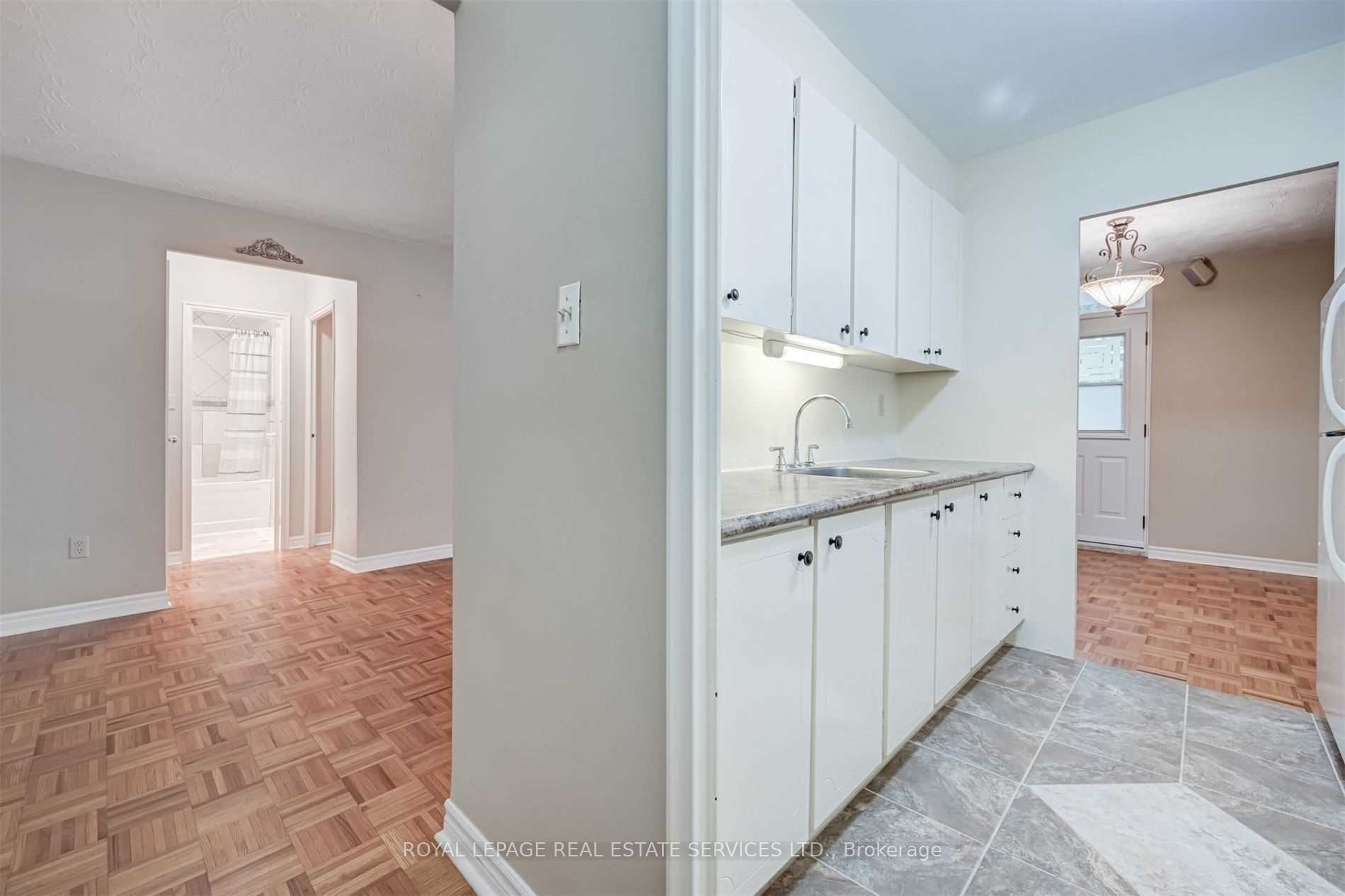 Additional image 4 of 106-100 Coe Hill Drive, Toronto, ON, M6S 3E1