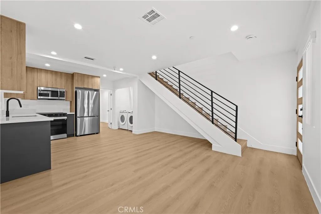 Additional image 51 of 2922 12th Avenue, Los Angeles, CA 90018