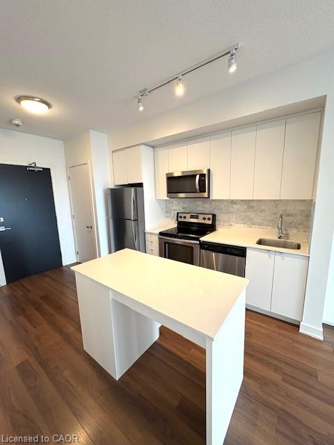 Additional image 2 of B515-5240 Dundas Street, Burlington, ON, L7L 0J6