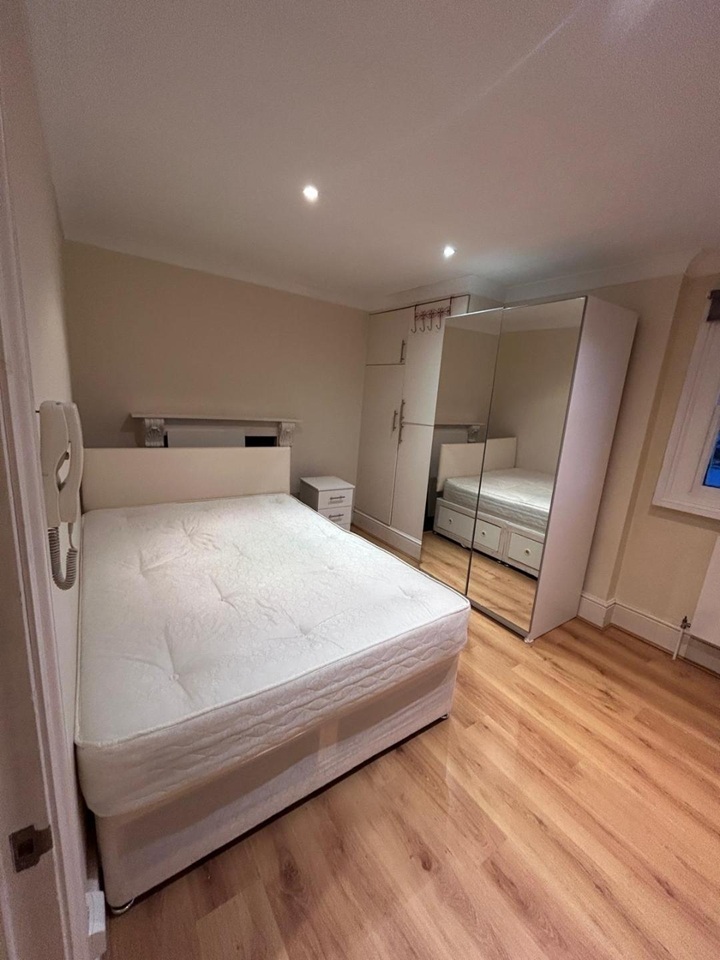 Additional image 40 of 1 Bed Flat, Cambridge Street, SW1V, N1 7GU