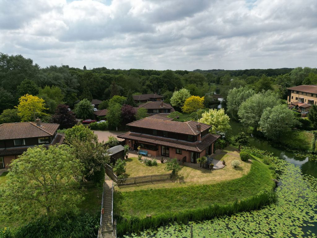 Additional image 30 of 4 bed detached house for saleThorpe Meadows, Peterborough PE3