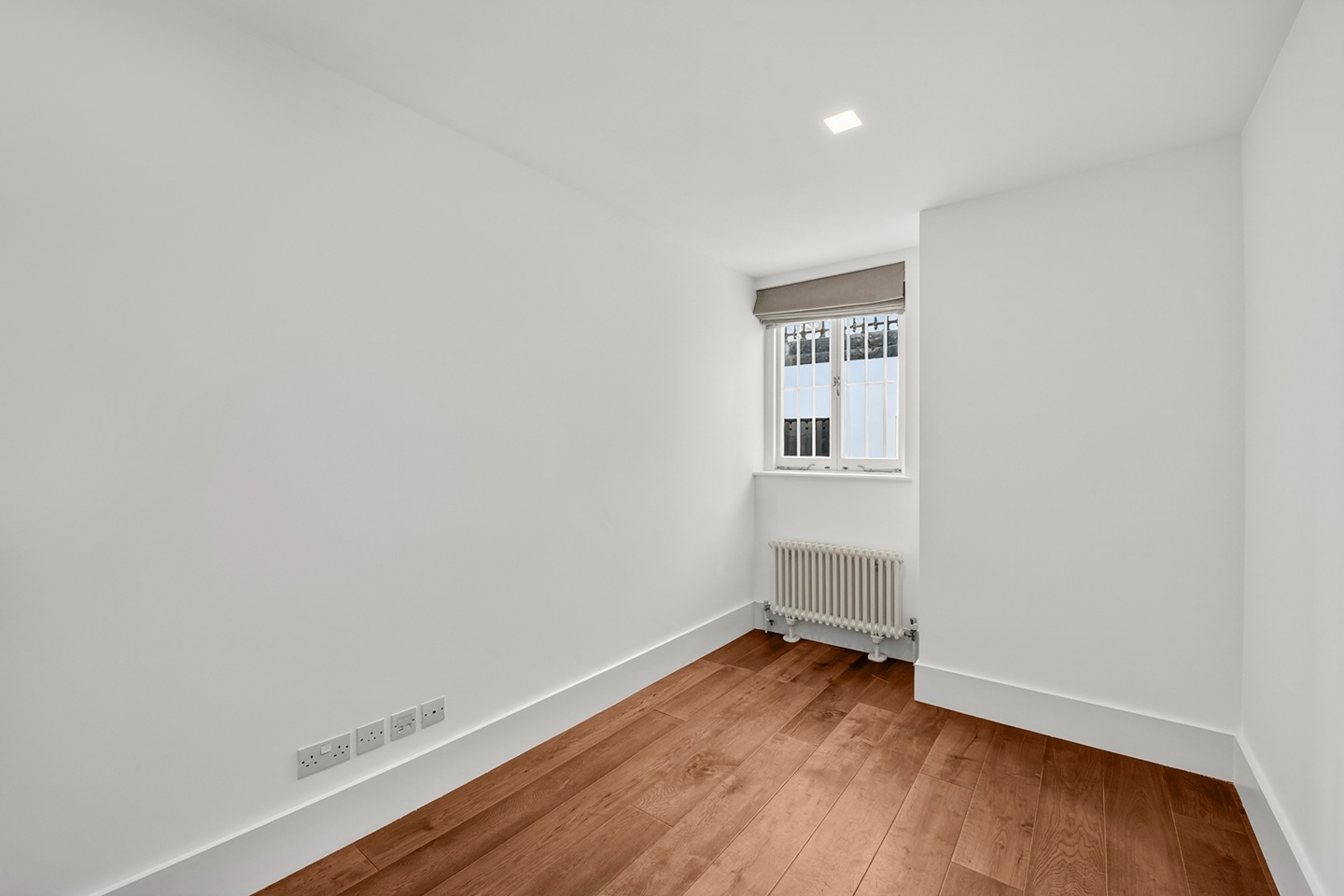 Additional image 8 of 2 Bed Flat, Queens Gate, SW7, N1 7GU