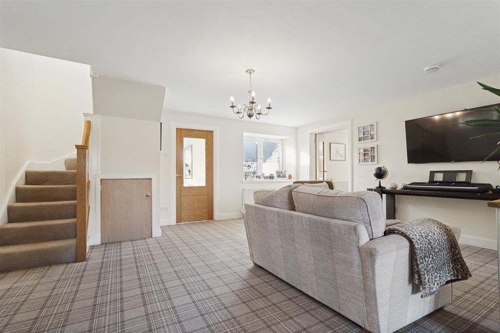 5 bed detached house for saleWester Moss, Rumbling Bridge KY13 photo 5