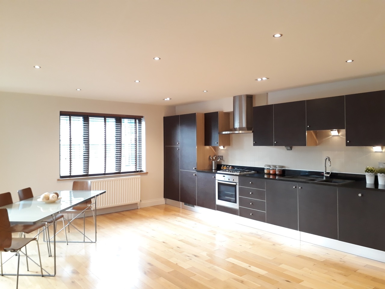 2 Bed Flat, Ferdinand Street, NW1, N1 7GU