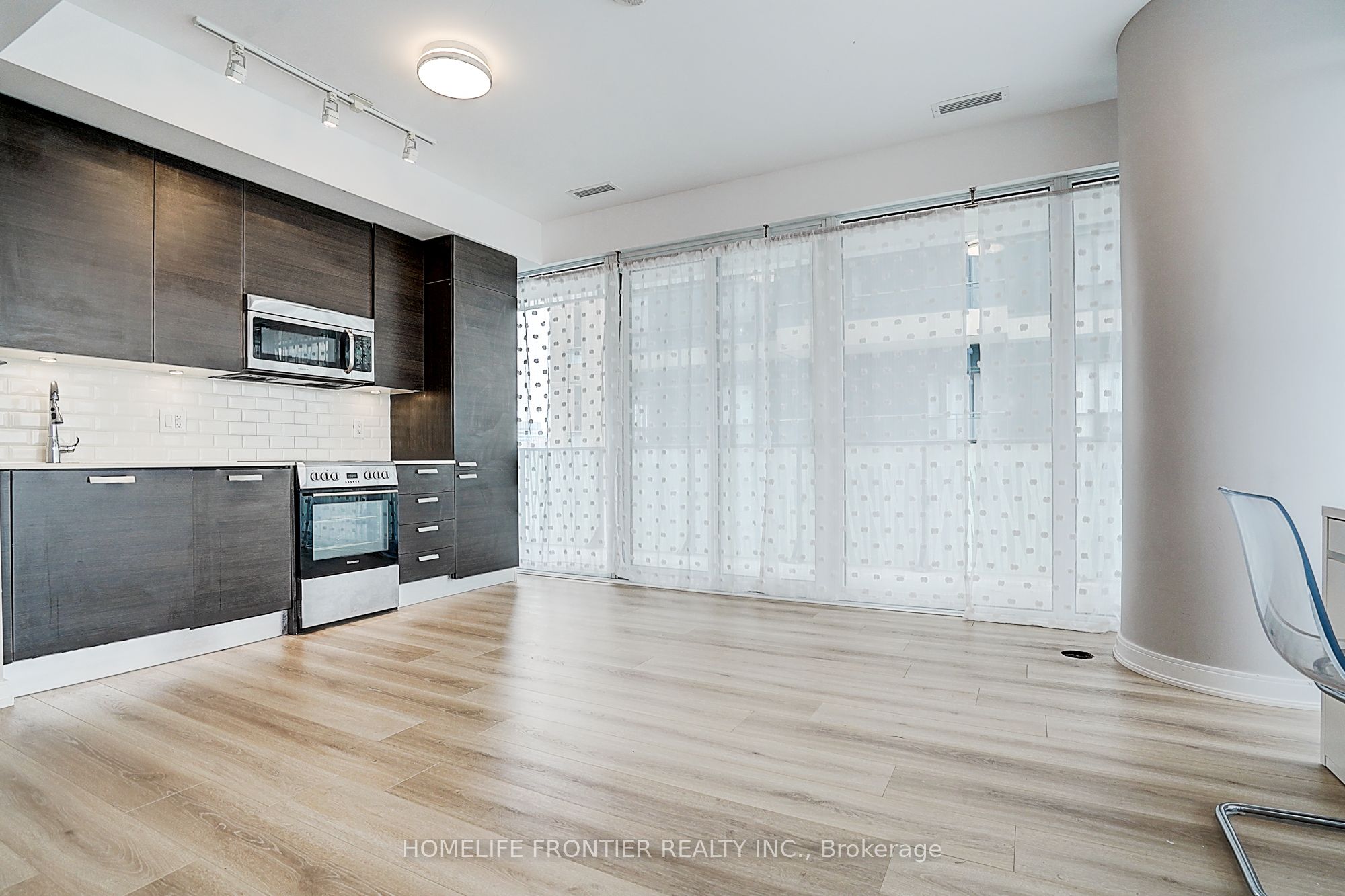 Additional image 2 of 2207-42 Charles Street, Toronto, ON, M4Y 1T4