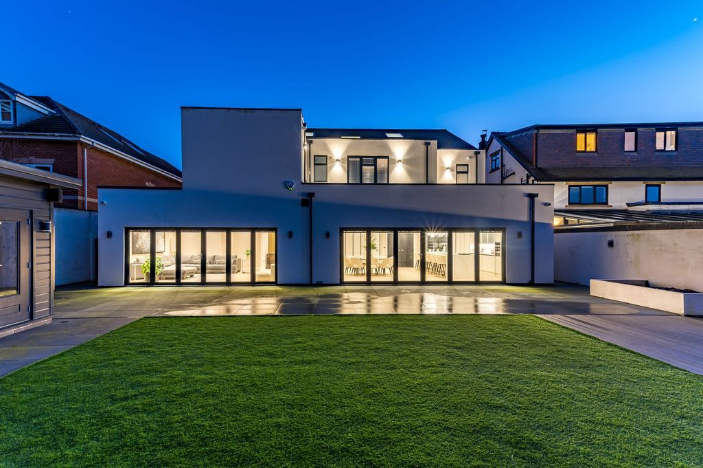 Additional image 16 of 5 bed detached house for saleInner Promenade, Lytham St. Annes FY8