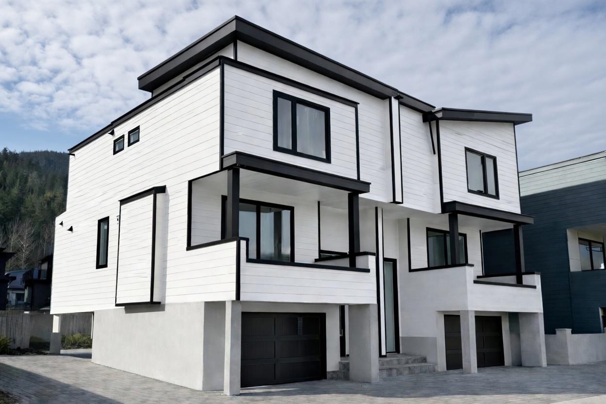 1006 Phare Crescent Crescent, Pemberton, BC, V0N 2L0