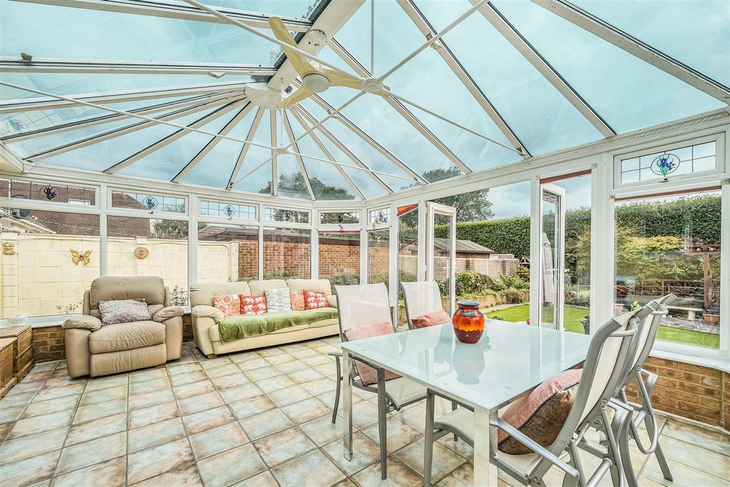 Additional image 15 of 2 bed detached bungalow for saleHeckford Road, Corfe Mullen, Wimborne BH21