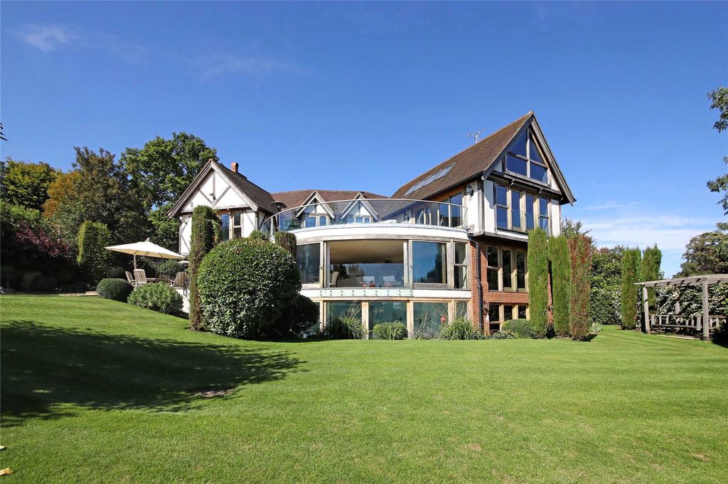 Additional image 3 of 5 bed detached house for saleHarpsden Way, Henley-On-Thames, Oxfordshire RG9