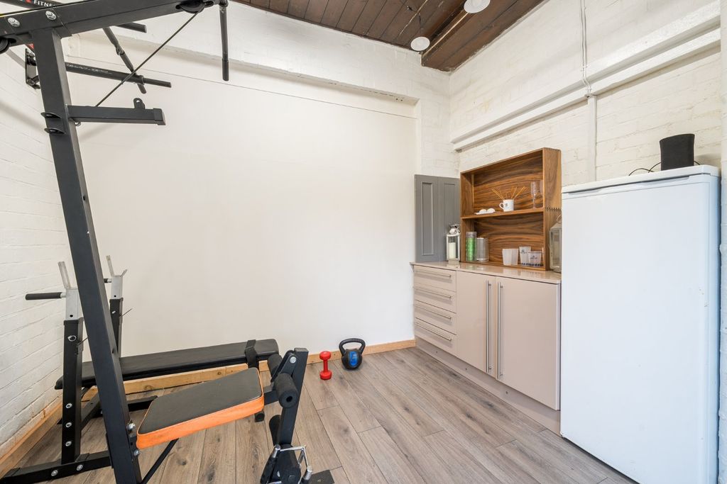 Additional image 19 of 3 bed flat for saleBeaumont Grove, Solihull, West Midlands B91