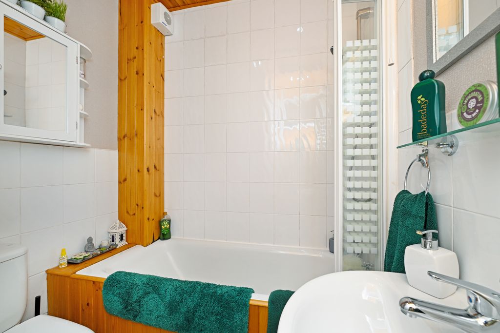 Additional image 15 of 2 bed maisonette for sale13 Eskdaill Street, Dalkeith, Midlothian EH22