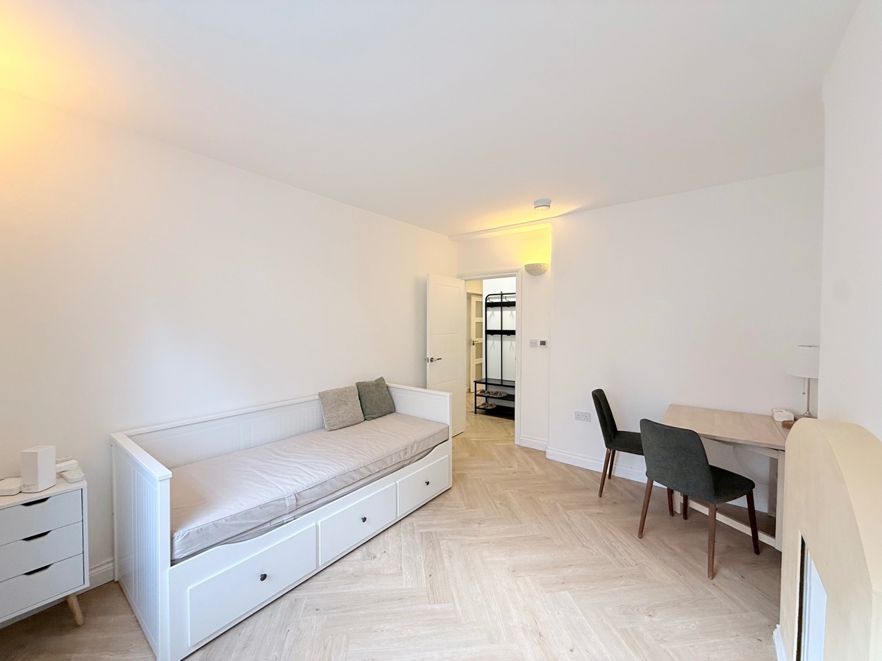 Additional image 6 of 1 Bed Flat, Aldwych Buildings, WC2B