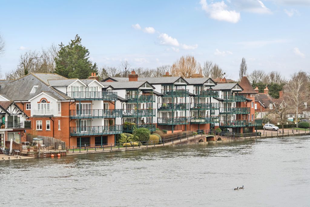 Additional image 10 of 2 bed flat for saleRay Mead Road, Maidenhead SL6