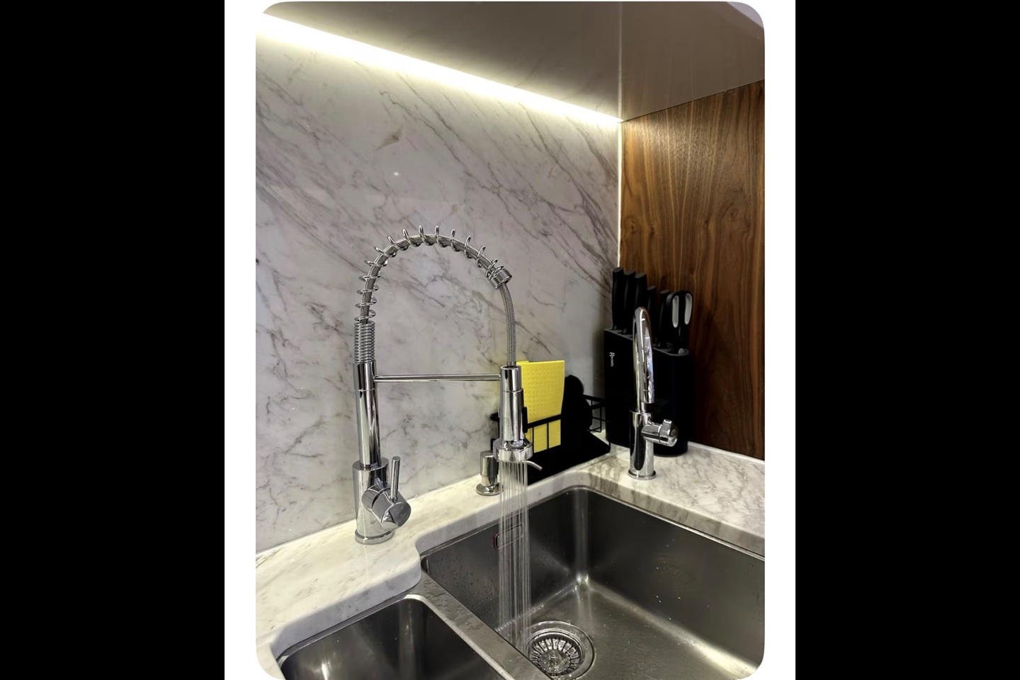 Additional image 7 of 3 Bed Flat, New Union Square, SW11, N1 7GU