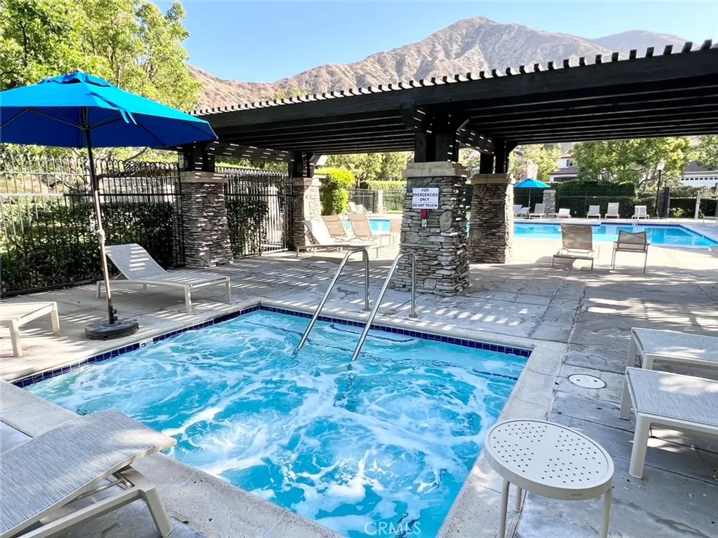 19 Moonridge Court, Azusa, CA 91702