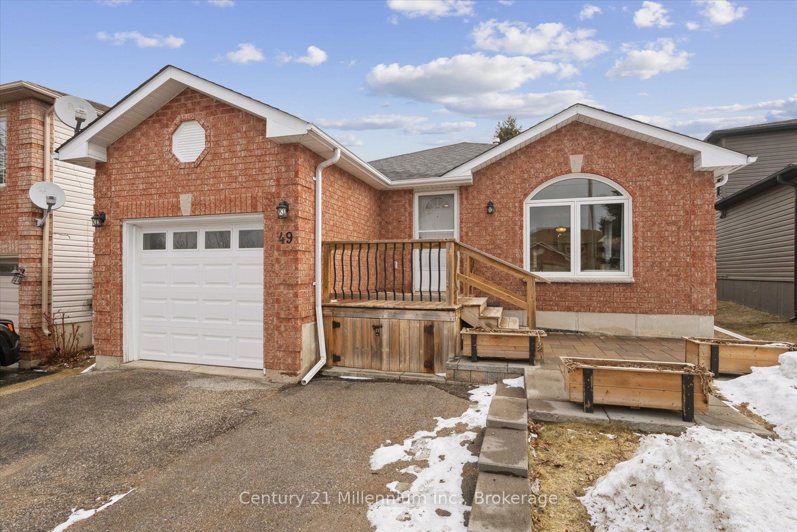 Additional image 4 of 49 Waddington Crescent, Barrie, ON, L4N 8C7
