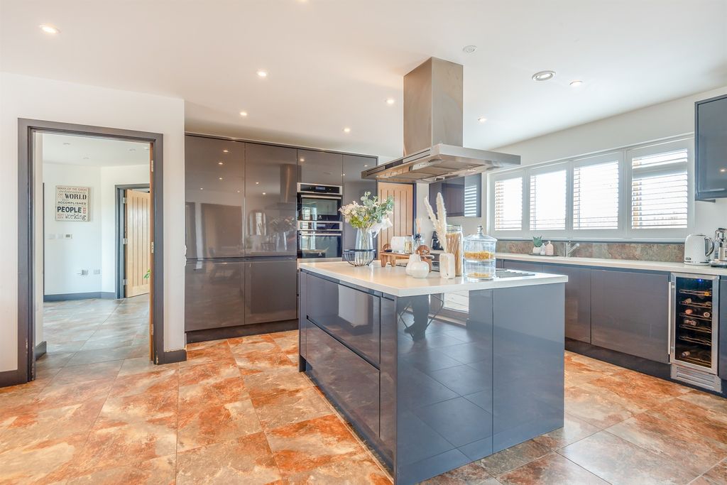Additional image 9 of 7 bed detached house for saleWinsor Crescent, Hampton Vale, Peterborough PE7
