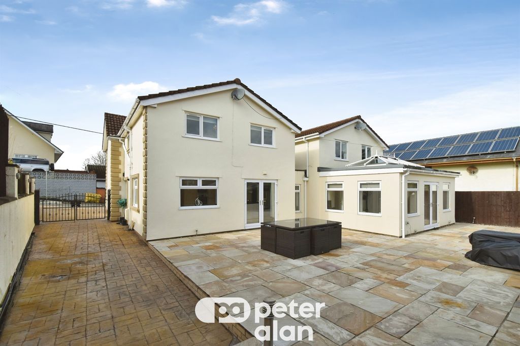 Additional image 15 of 6 bed detached house for salePentwyn Road, Treharris CF46
