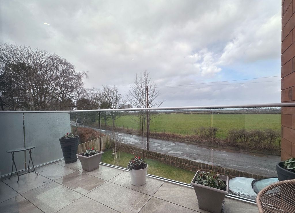 Additional image 7 of 2 bed flat for saleOldfield Drive, Heswall CH60