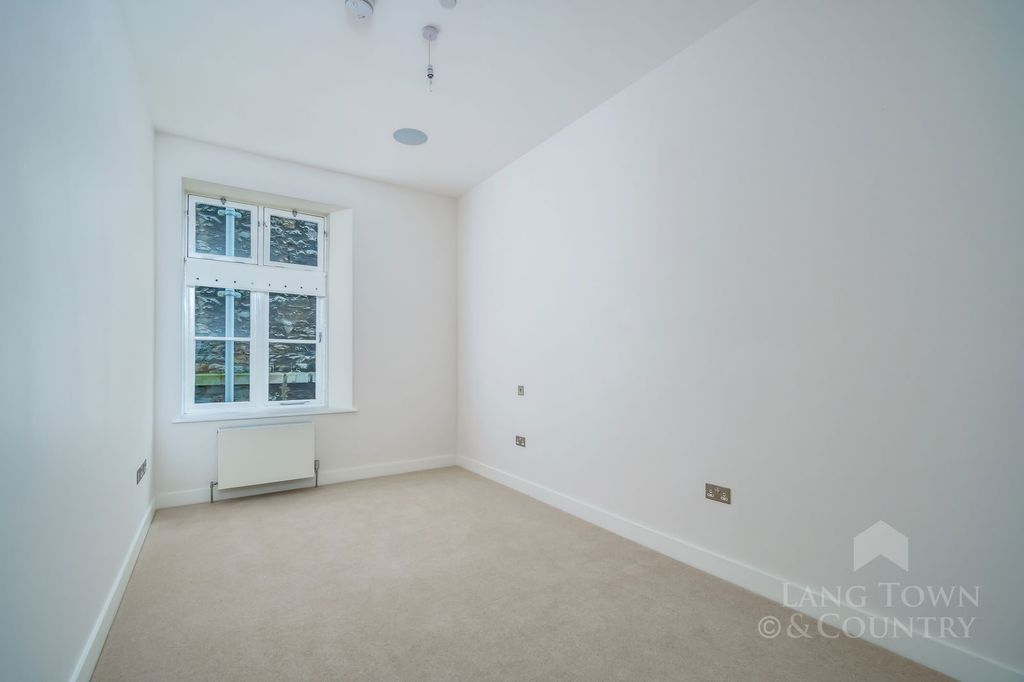 Additional image 14 of 3 bed flat for saleCraigie Drive, Stonehouse, Plymouth PL1