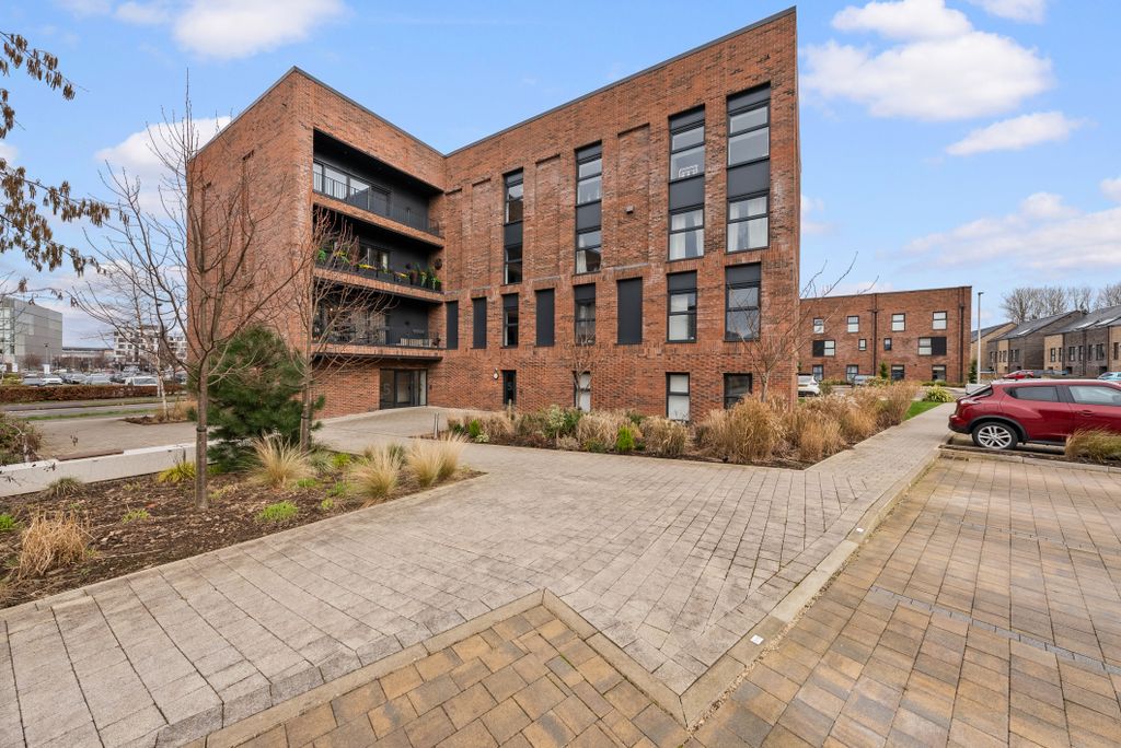 2 bed flat for saleFestival Court, Princes Quay, Glasgow G51