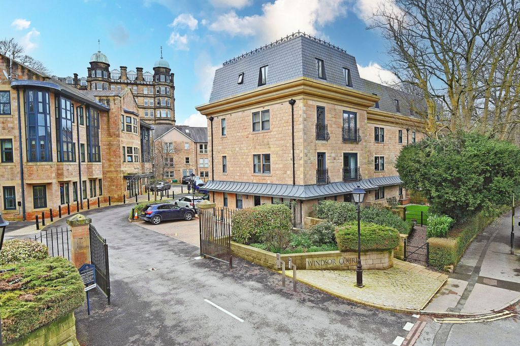 3 bed penthouse for saleClarence Drive, Harrogate HG1