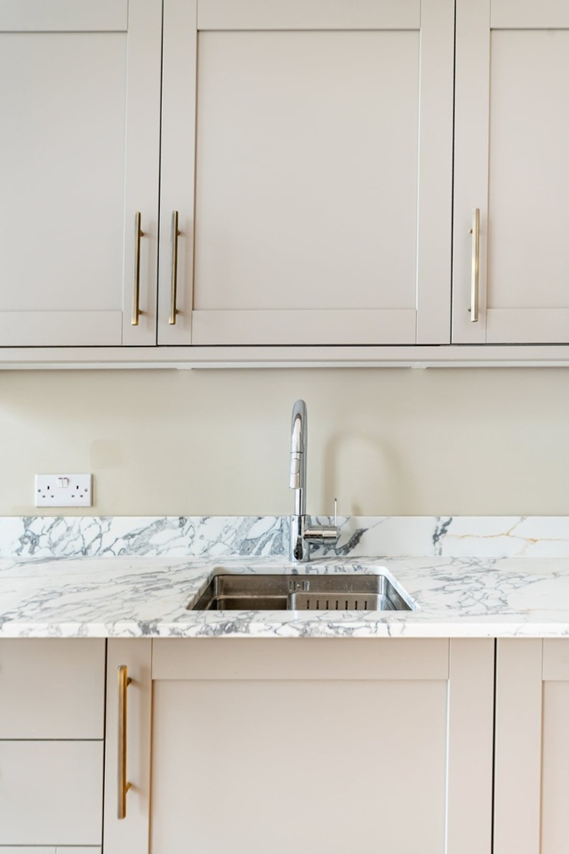 Additional image 6 of 3 Bed Flat, Redburn Street, SW3, N1 7GU