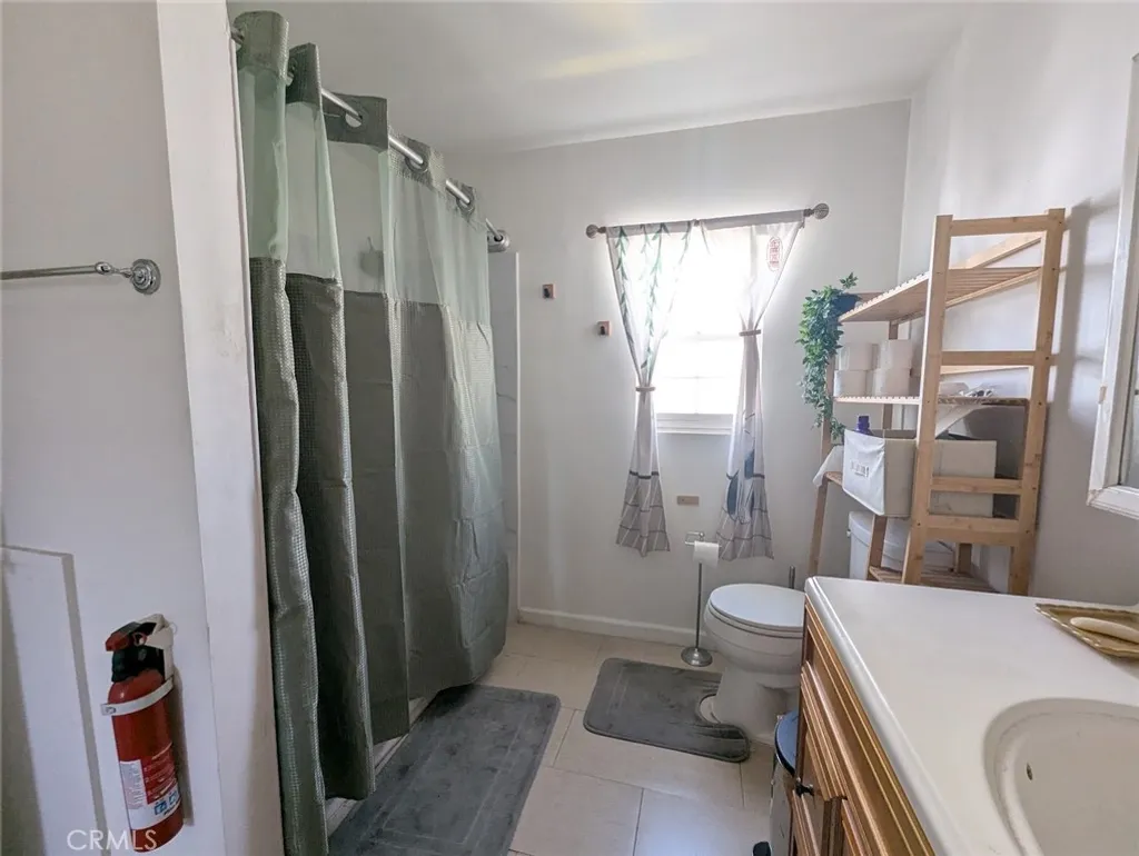 707 N California Street, Burbank, CA 91505