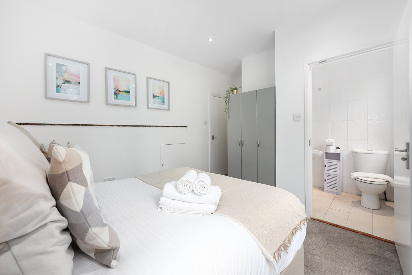 Additional image 7 of 2 Bed Flat, Fullwood's Mews, N1, N1 7GU