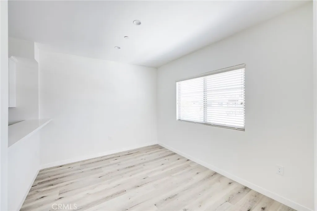 Additional image 21 of 14526 Hartland Street Unit 308, Van Nuys, CA 91405