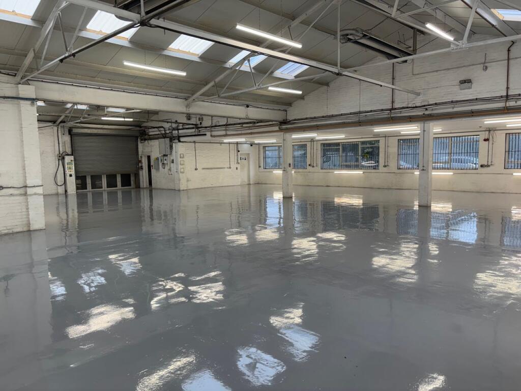 房产图片 7 - 单位25，Travellers Lane，哈特菲尔德，AL9 7HF