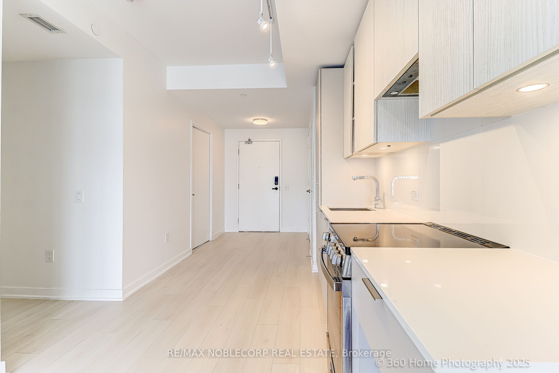 Additional image 4 of 2912-3900 Confederation Parkway, Mississauga, ON, L5B 0M3