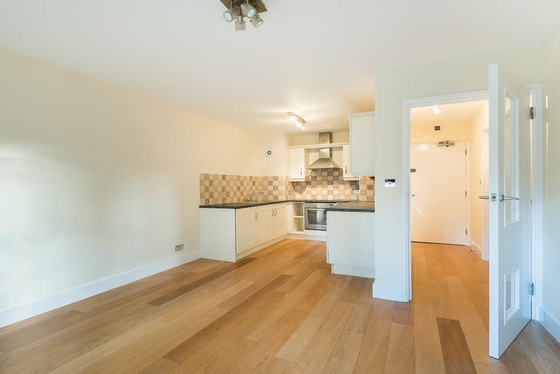 1 Bed Flat, Nightingale House, SW9, N1 7GU