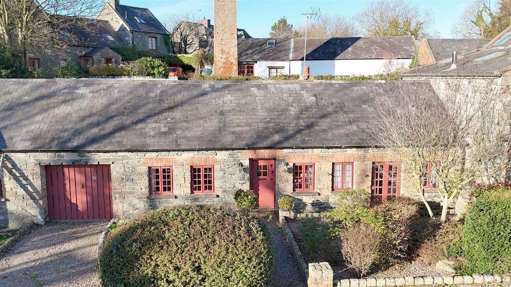4 bed terraced house for sale6B Cunningburn Road, Newtownards BT22