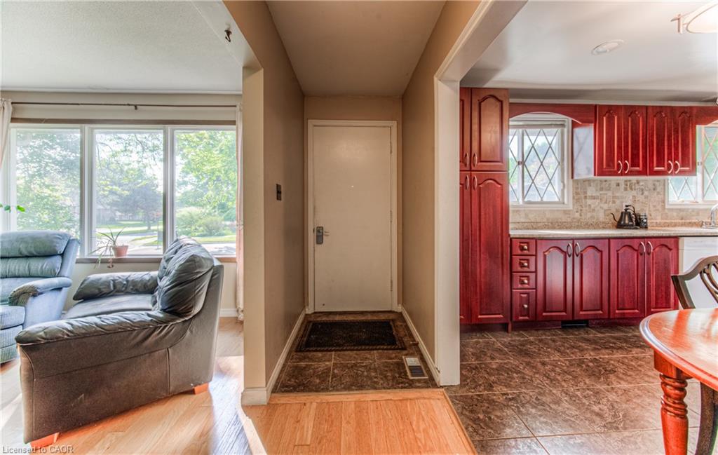 Additional image 3 of 553 Teakwood Drive, Waterloo, ON, N2L 4L5