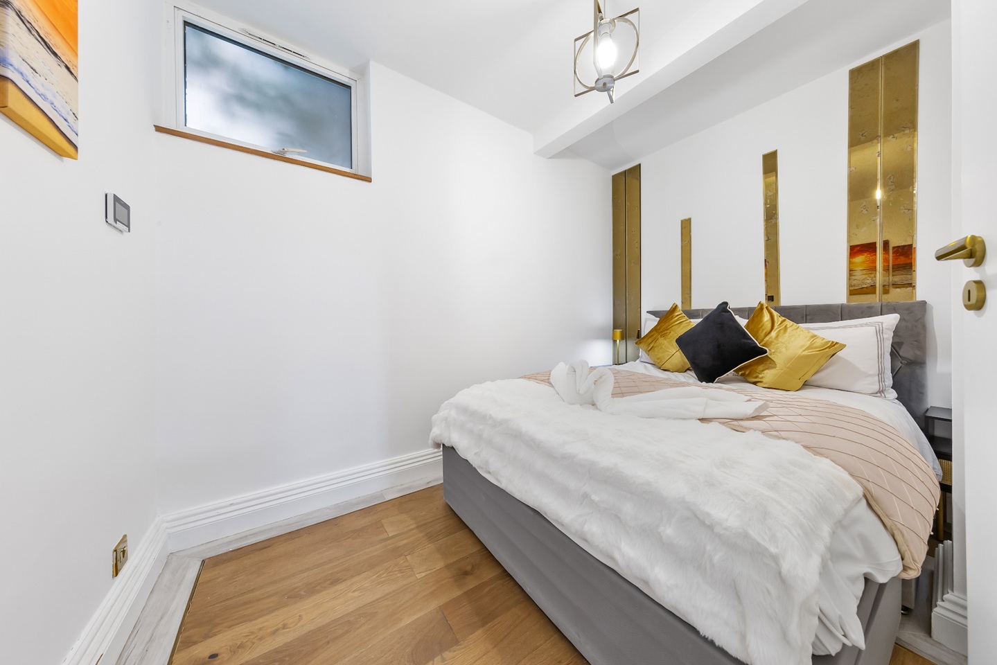 Additional image 30 of 3 Bed Flat, Cheval Place, SW7, N1 7GU