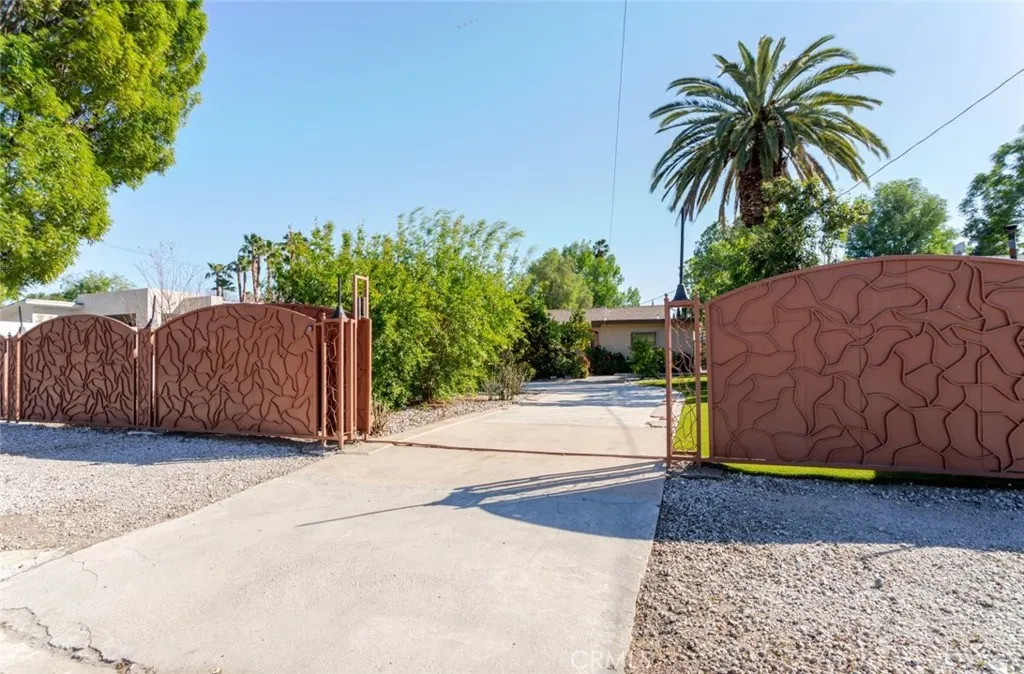 Additional image 4 of 19026 Keswick St, Reseda, CA 91335