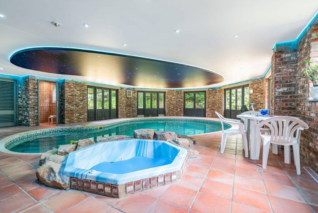 Additional image 11 of 5 bed detached house for saleLing Lane, Leeds LS14
